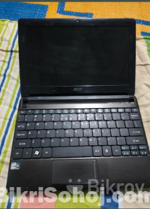 Acer aspire one